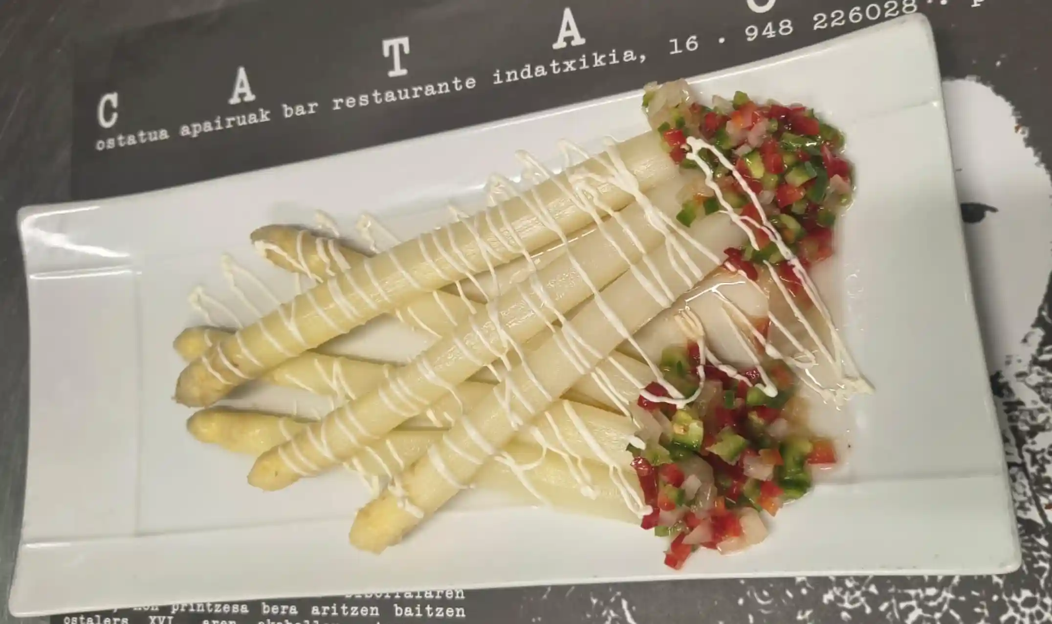 Esparragos con vinagreta del Restaurante Catachu