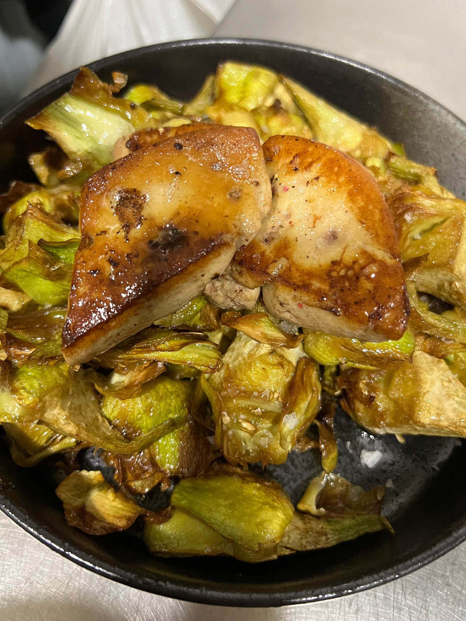 Alcachofas con foie del Bar La Catedral de Tudela